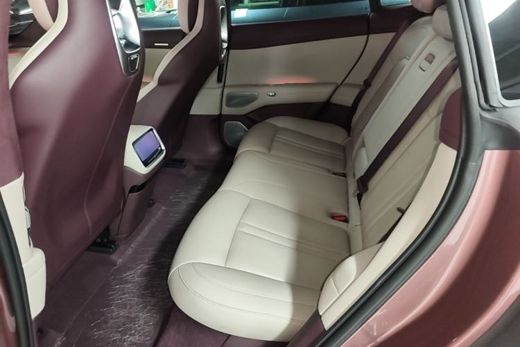 Used Xiaomi Auto YU7 2025 Ultra-Long Range High-Performance All-Wheel-Drive Max Edition Left Rear Seat
