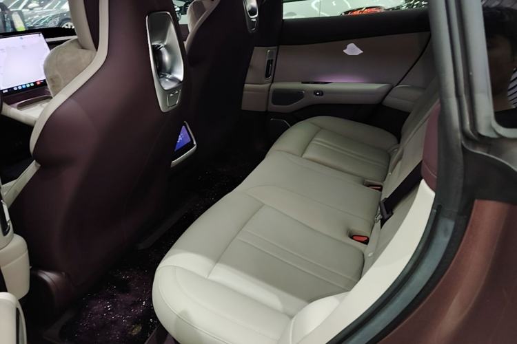 Used Xiaomi Auto YU7 2025 Ultra-Long Range High-Performance All-Wheel-Drive Max Edition Left Rear Seat