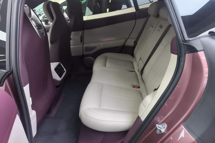 Used Xiaomi Auto YU7 2025 Ultra-Long Range Rear-Wheel Drive Version Left Rear Seat