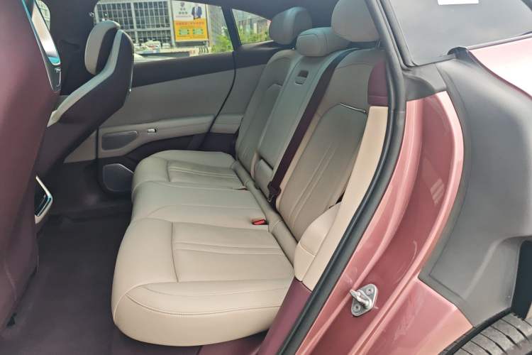 Used Xiaomi Auto YU7 2025 Ultra-Long Range High-Performance All-Wheel-Drive Max Edition Left Rear Seat