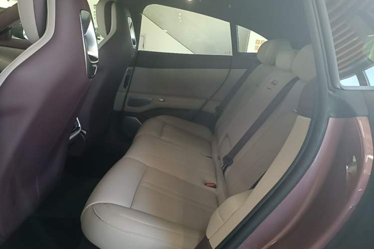 Used Xiaomi Auto YU7 2025 Ultra-Long Range High-Performance All-Wheel-Drive Max Edition Left Rear Seat