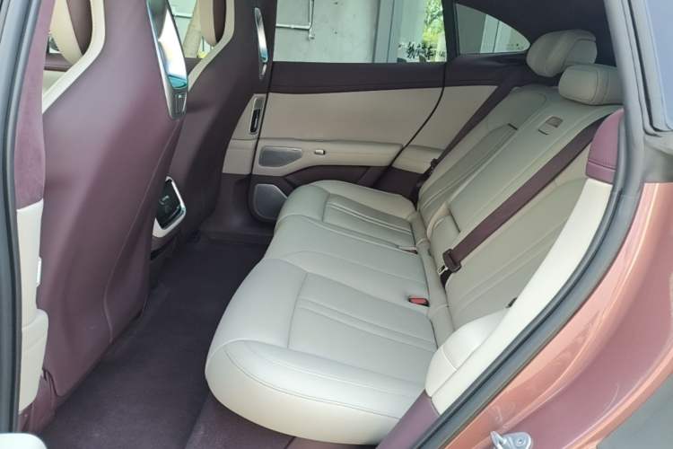 Used Xiaomi Auto YU7 2025 Ultra-Long Range High-Performance All-Wheel-Drive Max Edition Left Rear Seat