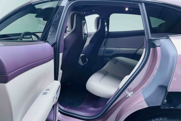 Used Xiaomi Auto YU7 2025 Ultra-Long Range High-Performance All-Wheel-Drive Max Edition Left Rear Seat