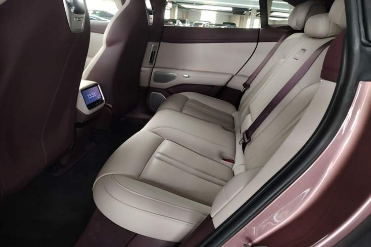 Used Xiaomi Auto YU7 2025 Ultra-Long Range High-Performance All-Wheel-Drive Max Edition Left Rear Seat