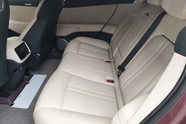 Used Xiaomi Auto YU7 2025 Ultra-Long Range All-Wheel Drive Pro Version Left Rear Seat