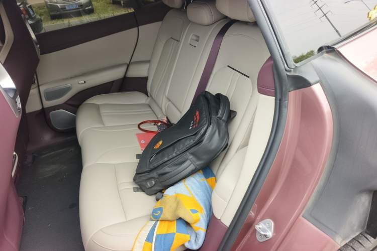 Used Xiaomi Auto YU7 2025 Ultra-Long Range High-Performance All-Wheel-Drive Max Edition Left Rear Seat