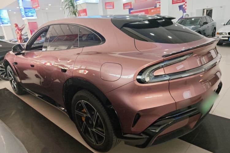 Used Xiaomi Auto YU7 2025 Ultra-Long Range High-Performance All-Wheel-Drive Max Edition Left Side