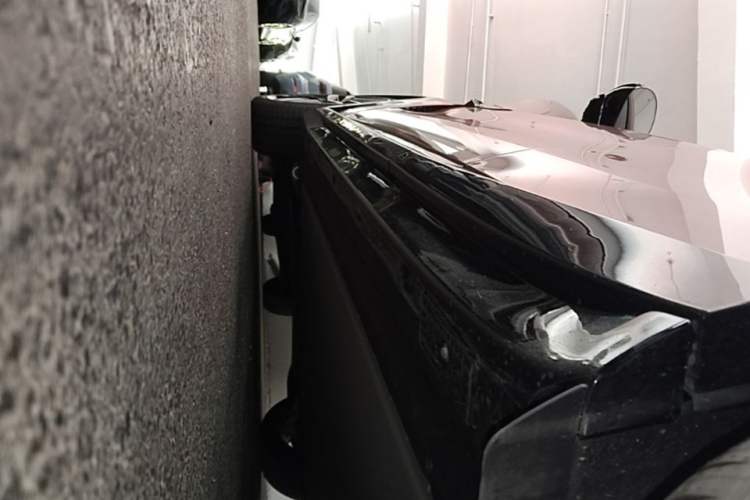 Used Xiaomi Auto YU7 2025 Ultra-Long Range High-Performance All-Wheel-Drive Max Edition Left Side Sill