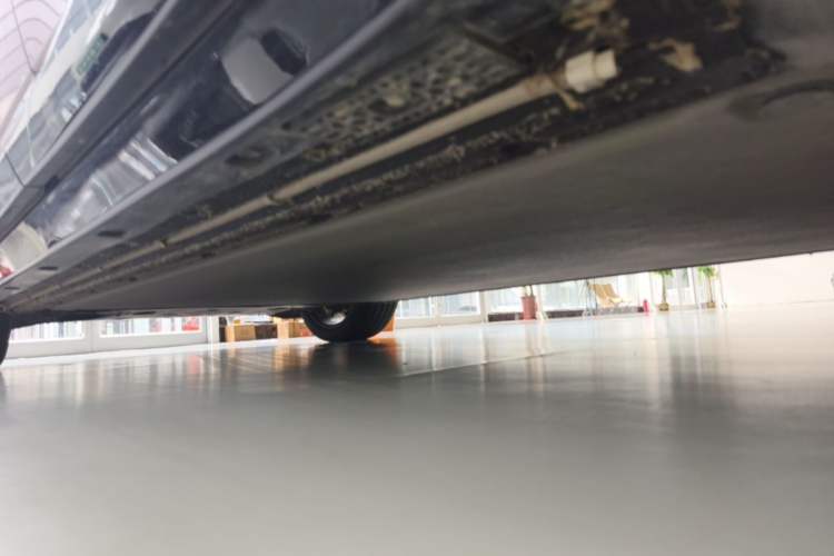 Used Xiaomi Auto YU7 2025 Ultra-Long Range High-Performance All-Wheel-Drive Max Edition Left Side Sill
