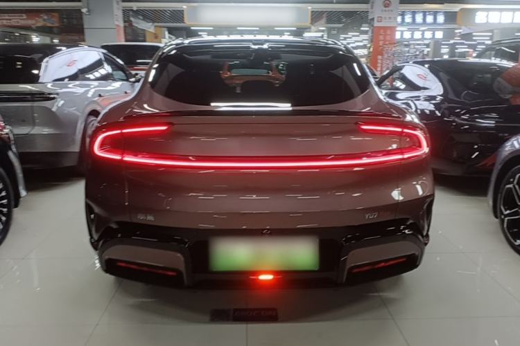 Used Xiaomi Auto YU7 2025 Ultra-Long Range High-Performance All-Wheel-Drive Max Edition Rear