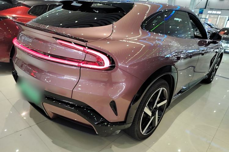 Used Xiaomi Auto YU7 2025 Ultra-Long Range High-Performance All-Wheel-Drive Max Edition Rear Right 45 Deg