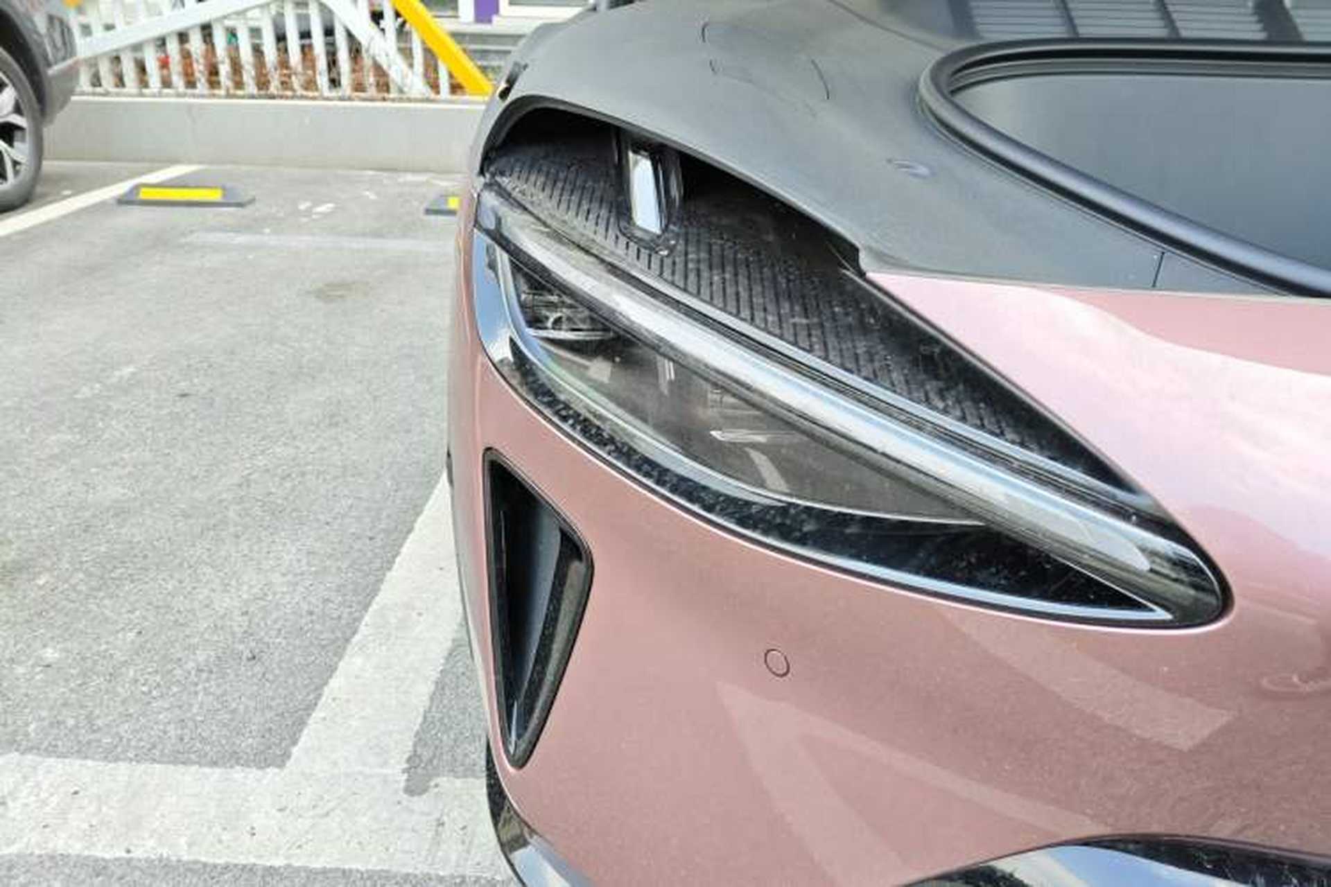 Used Xiaomi Auto YU7 2025 Ultra-Long Range High-Performance All-Wheel-Drive Max Edition Right Front Headlight