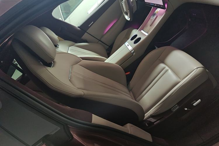 Used Xiaomi Auto YU7 2025 Ultra-Long Range High-Performance All-Wheel-Drive Max Edition Right Front Seat