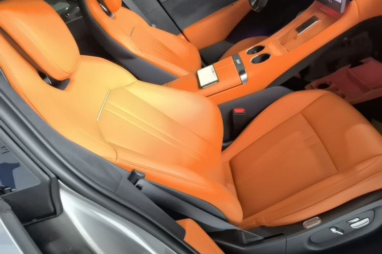 Used Xiaomi Auto YU7 2025 Ultra-Long Range High-Performance All-Wheel-Drive Max Edition Right Front Seat