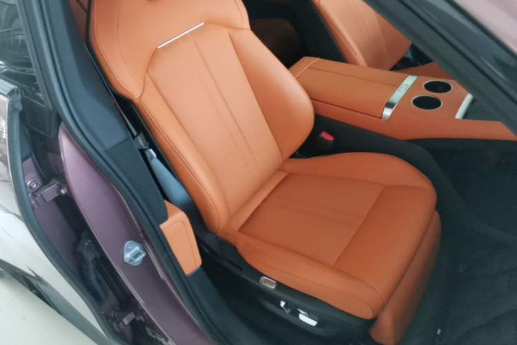 Used Xiaomi Auto YU7 2025 Ultra-Long Range All-Wheel Drive Pro Version Right Front Seat