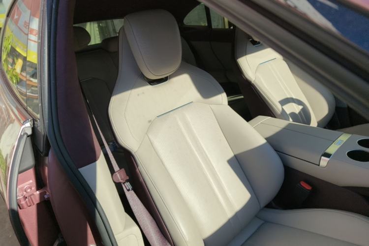 Used Xiaomi Auto YU7 2025 Ultra-Long Range High-Performance All-Wheel-Drive Max Edition Right Front Seat