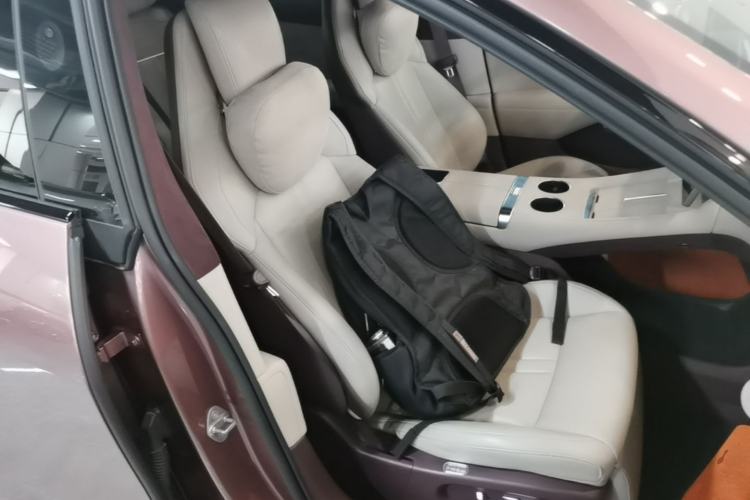 Used Xiaomi Auto YU7 2025 Ultra-Long Range High-Performance All-Wheel-Drive Max Edition Right Front Seat