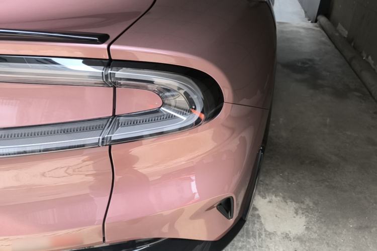 Used Xiaomi Auto YU7 2025 Ultra-Long Range All-Wheel Drive Pro Version Right Rear Taillight