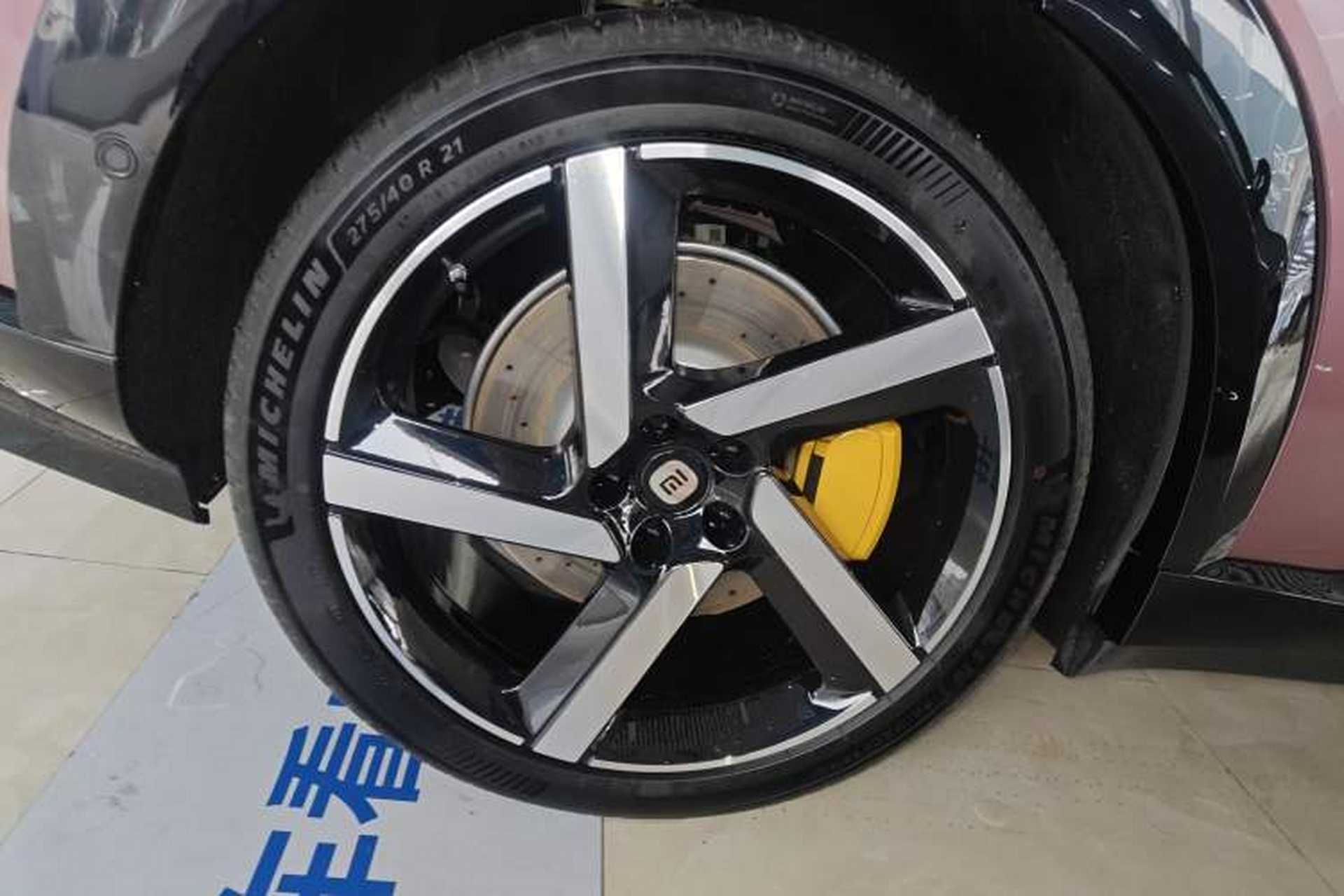Used Xiaomi Auto YU7 2025 Ultra-Long Range High-Performance All-Wheel-Drive Max Edition Right Rear Wheel Hub