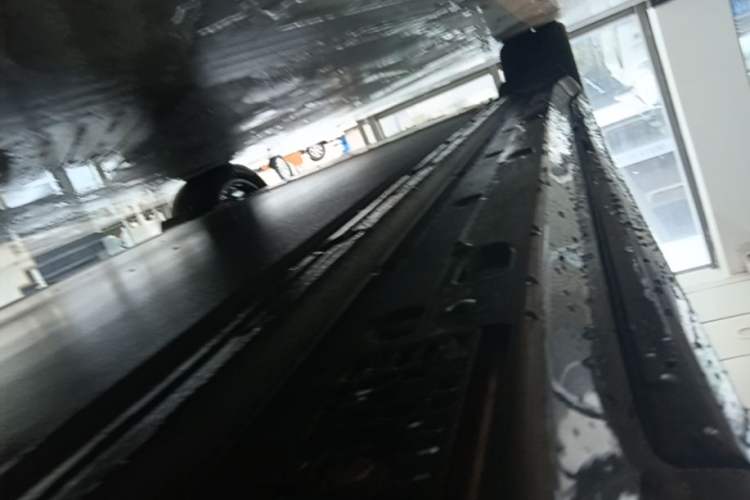 Used Xiaomi Auto YU7 2025 Ultra-Long Range High-Performance All-Wheel-Drive Max Edition Right Side Sill