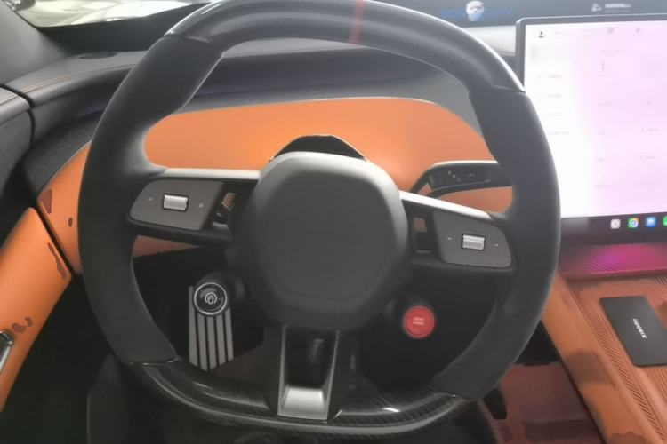 Used Xiaomi Auto YU7 2025 Ultra-Long Range High-Performance All-Wheel-Drive Max Edition Steering Wheel