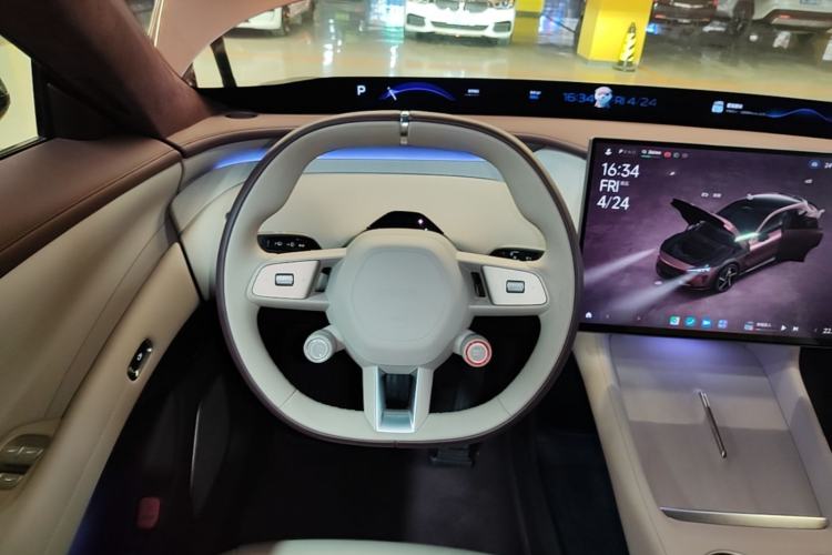 Used Xiaomi Auto YU7 2025 Ultra-Long Range High-Performance All-Wheel-Drive Max Edition Steering Wheel