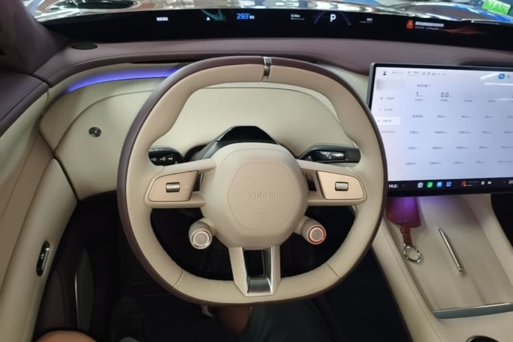 Used Xiaomi Auto YU7 2025 Ultra-Long Range High-Performance All-Wheel-Drive Max Edition Steering Wheel