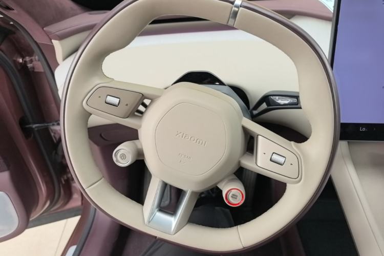 Used Xiaomi Auto YU7 2025 Ultra-Long Range High-Performance All-Wheel-Drive Max Edition Steering Wheel