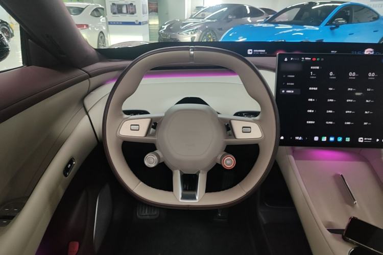 Used Xiaomi Auto YU7 2025 Ultra-Long Range High-Performance All-Wheel-Drive Max Edition Steering Wheel