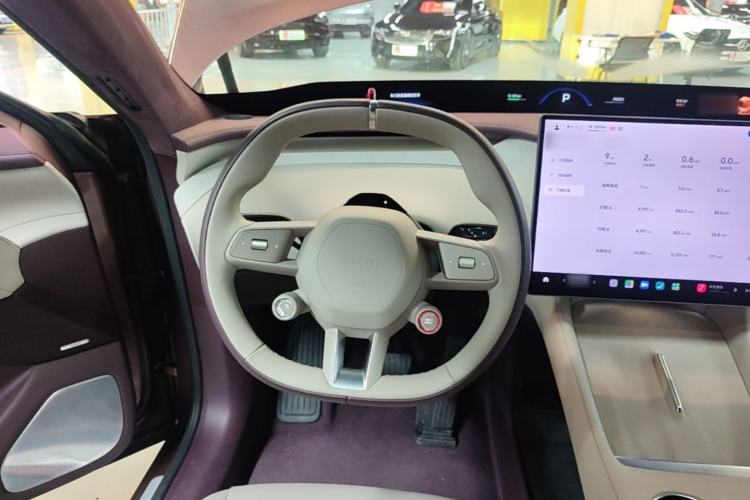 Used Xiaomi Auto YU7 2025 Ultra-Long Range High-Performance All-Wheel-Drive Max Edition Steering Wheel