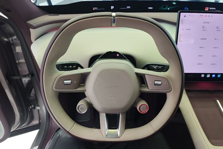 Used Xiaomi Auto YU7 2025 Ultra-Long Range Rear-Wheel Drive Version Steering Wheel