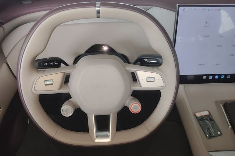 Used Xiaomi Auto YU7 2025 Ultra-Long Range High-Performance All-Wheel-Drive Max Edition Steering Wheel