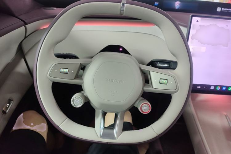 Used Xiaomi Auto YU7 2025 Ultra-Long Range High-Performance All-Wheel-Drive Max Edition Steering Wheel