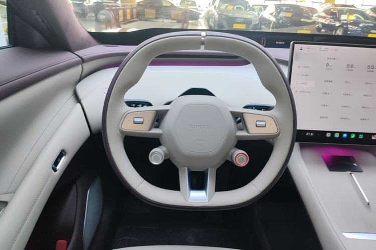 Used Xiaomi Auto YU7 2025 Ultra-Long Range High-Performance All-Wheel-Drive Max Edition Steering Wheel