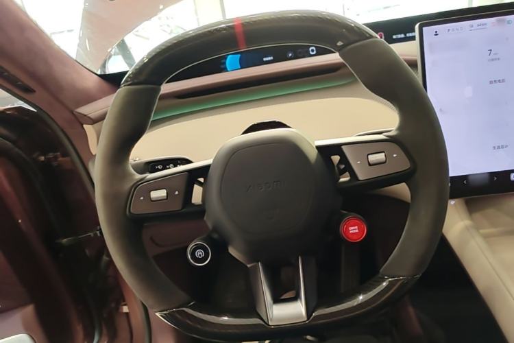 Used Xiaomi Auto YU7 2025 Ultra-Long Range High-Performance All-Wheel-Drive Max Edition Steering Wheel