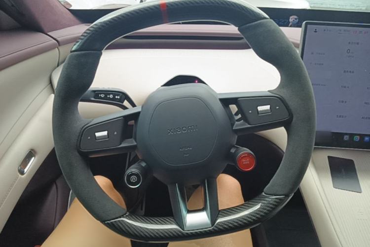 Used Xiaomi Auto YU7 2025 Ultra-Long Range High-Performance All-Wheel-Drive Max Edition Steering Wheel