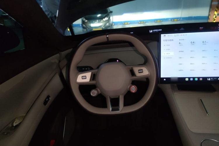 Used Xiaomi Auto YU7 2025 Ultra-Long Range High-Performance All-Wheel-Drive Max Edition Steering Wheel