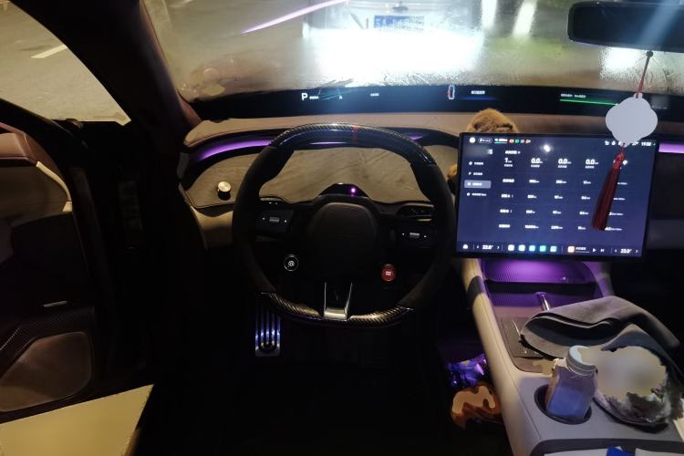 Used Xiaomi Auto YU7 2025 Ultra-Long Range High-Performance All-Wheel-Drive Max Edition Steering Wheel