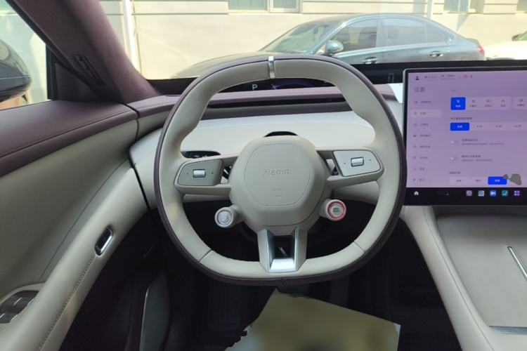 Used Xiaomi Auto YU7 2025 Ultra-Long Range High-Performance All-Wheel-Drive Max Edition Steering Wheel