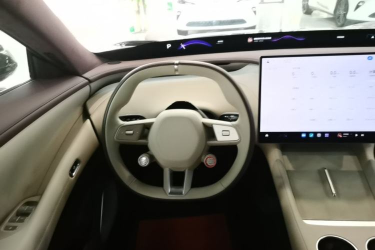 Used Xiaomi Auto YU7 2025 Ultra-Long Range High-Performance All-Wheel-Drive Max Edition Steering Wheel