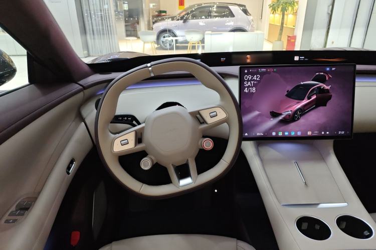 Used Xiaomi Auto YU7 2025 Ultra-Long Range High-Performance All-Wheel-Drive Max Edition Steering Wheel