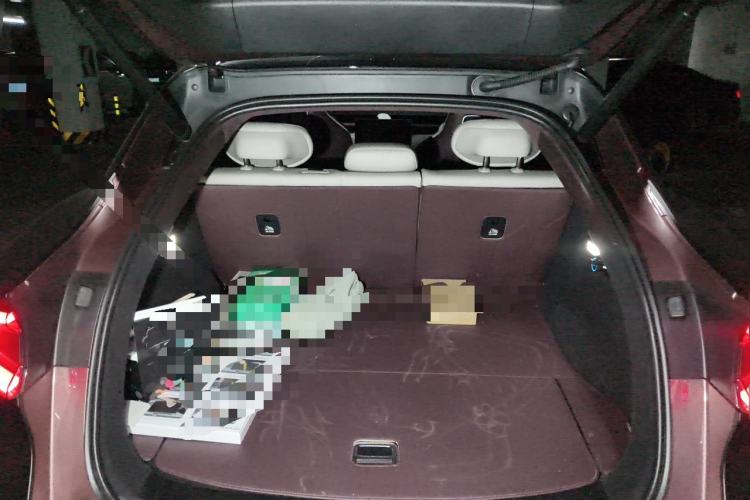 Used Xiaomi Auto YU7 2025 Ultra-Long Range High-Performance All-Wheel-Drive Max Edition Trunk