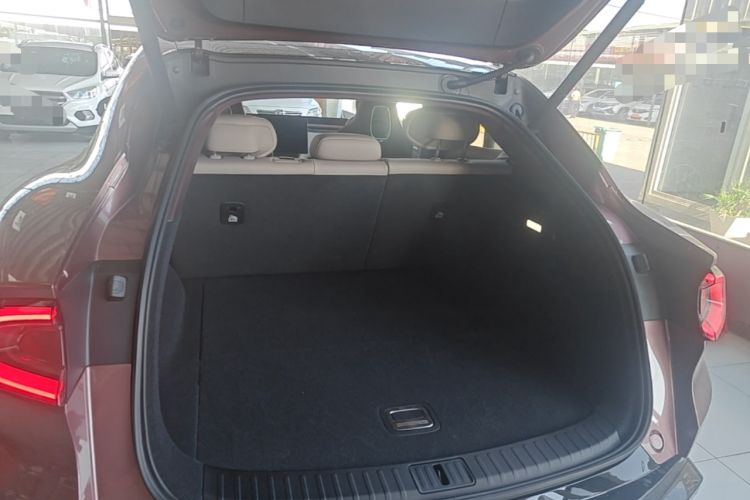 Used Xiaomi Auto YU7 2025 Ultra-Long Range High-Performance All-Wheel-Drive Max Edition Trunk