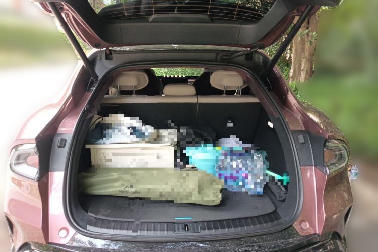 Used Xiaomi Auto YU7 2025 Ultra-Long Range High-Performance All-Wheel-Drive Max Edition Trunk