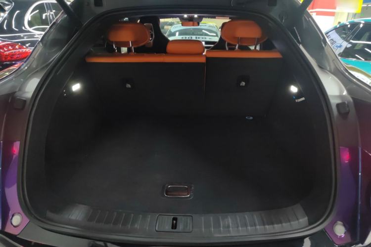 Used Xiaomi Auto YU7 2025 Ultra-Long Range High-Performance All-Wheel-Drive Max Edition Trunk