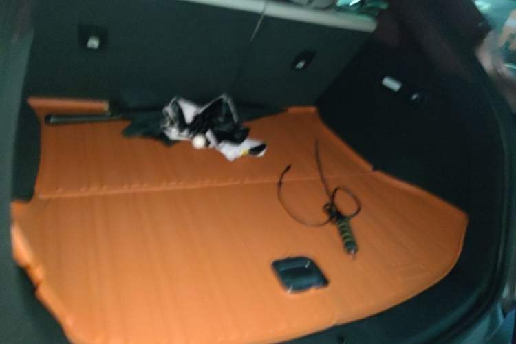 Used Xiaomi Auto YU7 2025 Ultra-Long Range High-Performance All-Wheel-Drive Max Edition Trunk