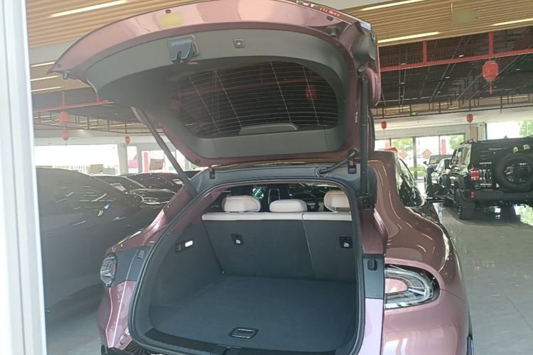 Used Xiaomi Auto YU7 2025 Ultra-Long Range High-Performance All-Wheel-Drive Max Edition Trunk