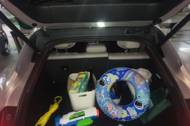Used Xiaomi Auto YU7 2025 Ultra-Long Range High-Performance All-Wheel-Drive Max Edition Trunk
