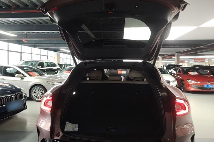 Used Xiaomi Auto YU7 2025 Ultra-Long Range High-Performance All-Wheel-Drive Max Edition Trunk