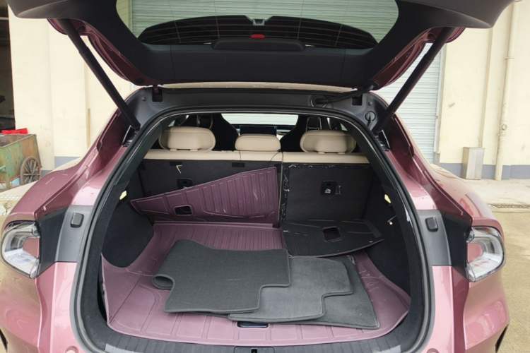 Used Xiaomi Auto YU7 2025 Ultra-Long Range All-Wheel Drive Pro Version Trunk